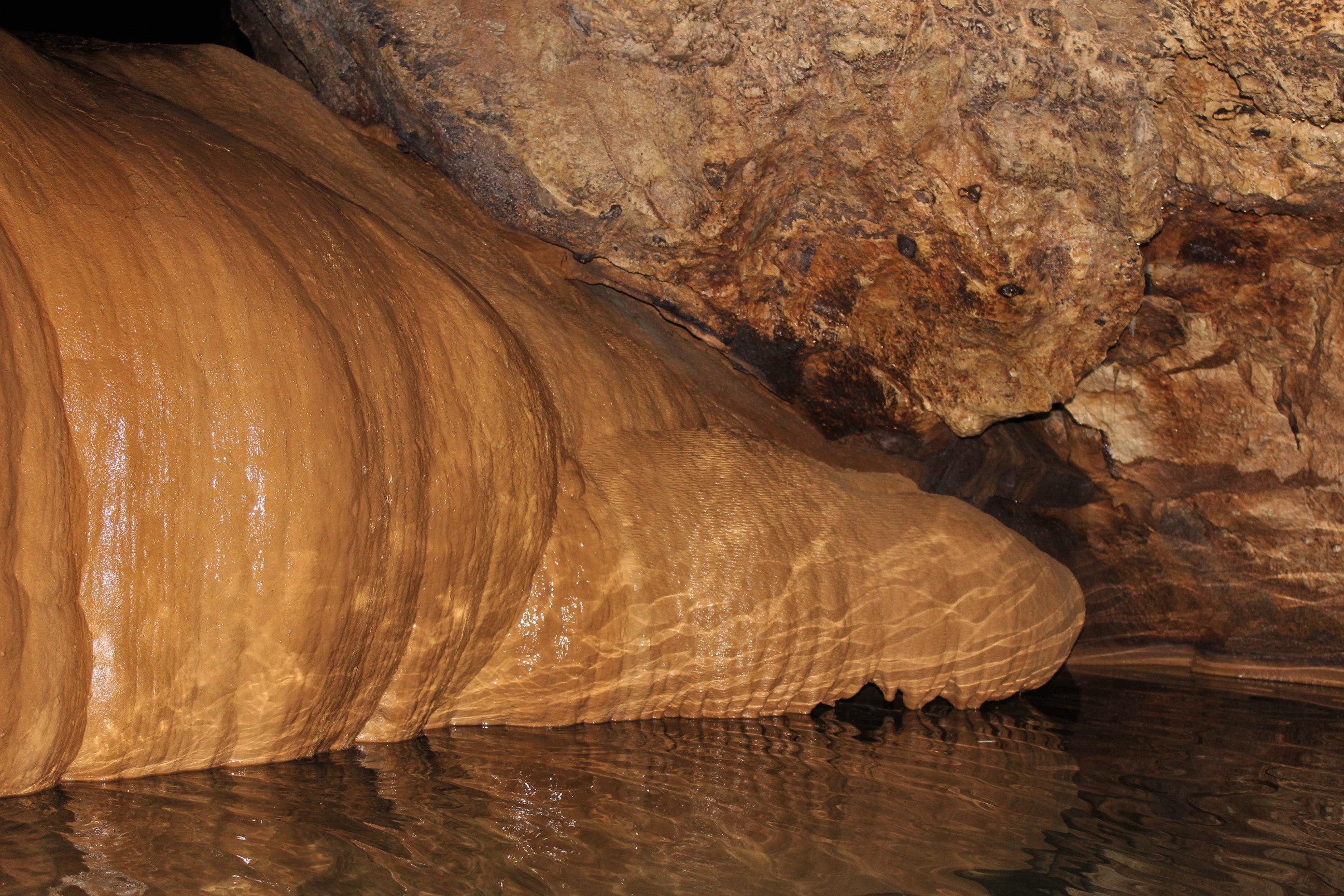 sagada-sumaguing-cave-king-rock-formation