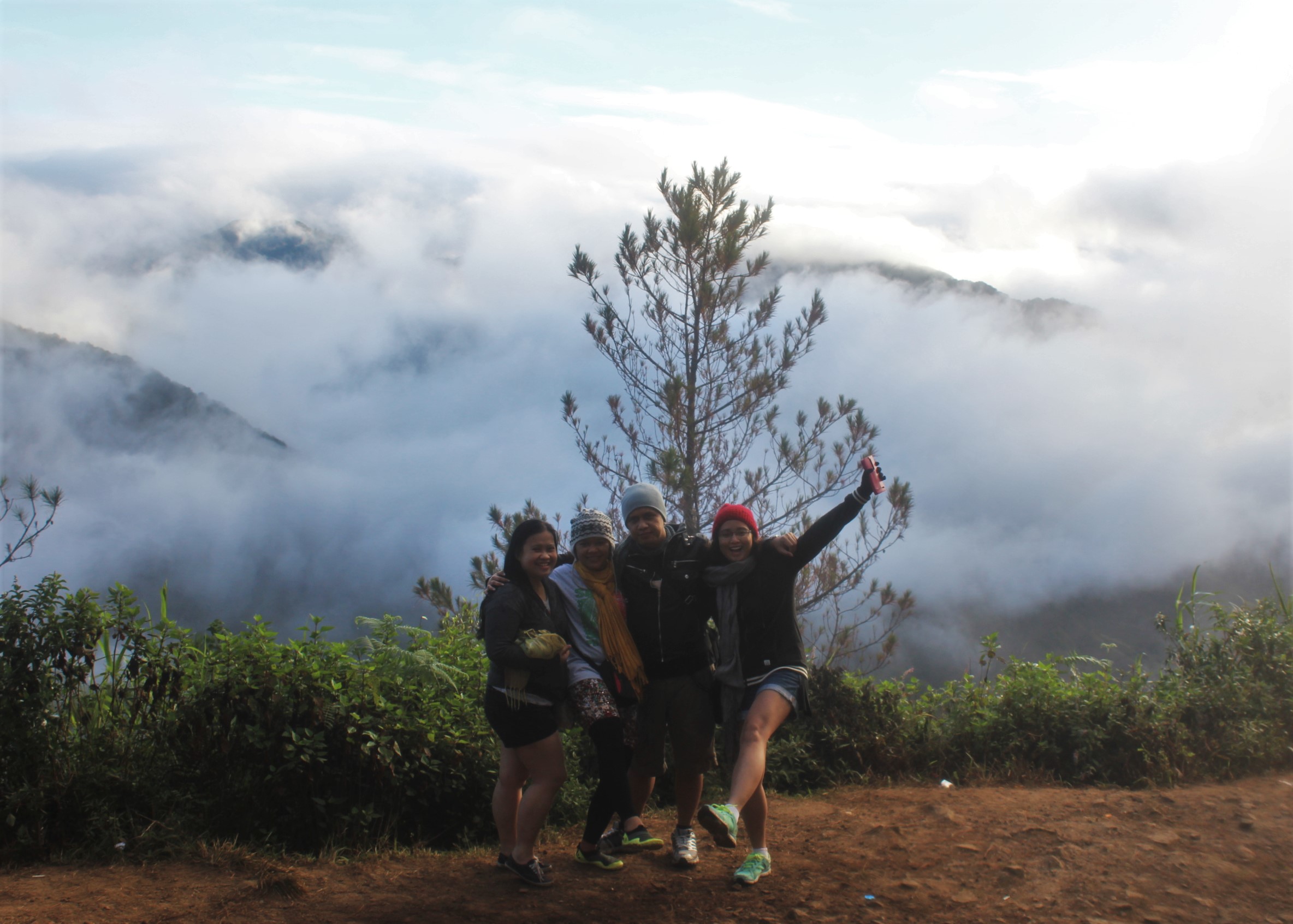 sagada-kiltepan-peak-viewpoint-sea-of-clouds-group